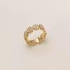 Anel Dourado com Zircônia Estilo Ins Minimalista Versátil para o Dia a Dia Personalidade Única Joia de Luxo Leve para o Trabalho