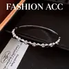 Pulsera de Acero Inoxidable con Circonita Transfronteriza Europea y Americana, Diseño Versátil, Pulsera Retro, Lujo Ligero, Nicho, Joyería de Mano Simple y de Moda