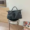2026 Nova Bolsa Transversal com Design de Nicho para Mulheres Grande Capacidade Superfície Macia Bolsa para o Dia a Dia Versátil Bolsa de Ombro com Pingente de Estrela