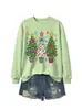 Sudadera casual y cómoda para mujer de la tienda independiente Amazon Wish con tres árboles de Navidad y luces colgantes de estrella de cinco puntas, estilo navideño
