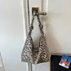 Bolso de Lona Estilo Coreano de Alto Valor con Estampado de Leopardo para Mujer, Elegante y Moderno, Gran Capacidad, Estampado de Leopardo, Bolso de Hombro Único para Estudiante, Bolso Tote Informal