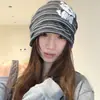 Gorro a rayas con estampado de cachorro retro para mujer, estilo fino de principios de otoño, circunferencia de cabeza grande, adelgazante de cara, gorro transpirable para la cabeza