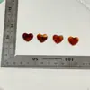 Coração âmbar degradê com fundo plano de material acrílico para outono/inverno para artesanato DIY feito à mão e criação de cartões fofos
