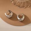 Aretes de Aro Metálico Minimalista de Lujo Ligero Francés Hebilla para la Oreja Moda de Alto Sentido Exquisitos Aretes Retro Anillo para la Oreja