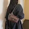 2026 Nuevo Bolso de Hombro Cruzado Versátil de Alta Gama Estilo Coreano Nicho para Mujer, Cadena con Patrón de Diamantes Moda para Viajes al Trabajo Bolso Bajo el Brazo