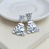 Pendientes Retro de Múltiples Estilos con Toque de Alta Gama Textura Exagerada Colgante Geométrico de Corazón Adornos de Oreja de Aleación Venta al por Mayor