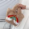 Venta al por mayor, nuevo bolso de mano de moda de Corea del Sur para mujer, bolso de piel de conejo Rex de imitación arcoíris, bolso bandolera portátil de piel.