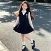 Conjunto de Menina Primavera e Outono 2026 Novo Estilo Inspirado em Coco Chanel Camisa Elegante Colete Moda Menina Bebê Saia JK Conjunto de Três Peças