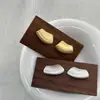 Pendientes Únicos de Diseñador de Metal Cepillado Mate para Mujer, Pendientes Llamativos Creativos para el Lóbulo de la Oreja con un Ambiente de Alta Gama Otoño e Invierno