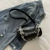 Bolso popular de este año bolso de mujer 2025 nuevo bandolera de cadena nicho ins versátil bolso de hombro cilíndrico de moda