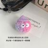 Broche de bola de elfo de polvo de felpa lindo y creativo, pin colgante de muñeca japonesa, accesorios colgantes para bolso de pareja femenina