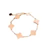 Pulsera Ajustable Flor de Cuatro Pétalos Retro Europea y Americana, Estilo Minimalista, Pulsera de Personalidad Única, Joyería de Diseño de Nicho para Mujeres