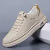 Zapatos Casuales Transpirables para Hombre Estilo Nuevo Primavera 2026 con Empeine de Piel, Tenis Ultra Ligeros Slip-On, Zapatos Blancos Estilo Nuevo Chino Retro para Hombre