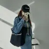 Moda 2025 Nova Bolsa Tote de Ombro com Letras Vermelhas Casual Estudante Nicho Comutador Grande Capacidade Bolsa de Lona