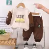 Sudadera Nueva de Primavera 2024 Color Bebé Bloques de Color Cuello Redondo Algodón Sudadera Pantalones Conjunto de Dos Piezas para Niños Venta al por Mayor de Fábrica