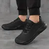 Sapatos de trabalho masculinos totalmente pretos com cabedal de couro, sola macia, impermeáveis, antiderrapantes, sapatos esportivos casuais, ultraleves, sapatos masculinos com biqueira larga