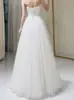 Vestido de novia ligero con diseño strapless, hecho de malla, simple y único con un toque de alta gama, con encaje de lunares, perfecto para fotografía de viajes al aire libre, súper etéreo y largo hasta el suelo