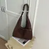 Bolsa de ombro de alta qualidade estilo coreano para mulheres, moderna e fashion, bolsa de ombro de nicho de grande capacidade, bolsa de mão tote casual versátil