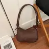 Bolsa Feminina Simples Retrô 2026 Outono Novo Estilo Elegante Temperamento Bolsa de Ombro de Axila Moda para o Dia a Dia Bolsa de Mão