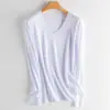 [Processamento Personalizado] Camiseta de Manga Longa para Mulheres em Seda de Amora e Algodão Mercerizado, Corte Solto, Emagrecedora, Cor Sólida Base, Gola Redonda, Gola V