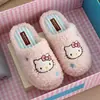 Chinelos de Algodão HelloKitty Femininos Inverno Interno Casa Antiderrapante Fofos Pelúcia Quentes Chinelos Outono e Inverno Chinelos de Algodão