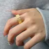 Anillo de Moneda de Cobre Riqueza Dinero Estilo Clásico Hilo de Dinero de la Fortuna Anillo de Zirconia Versión Ancha Exagerada Anillo para el Dedo Índice Artículo Caliente de Transmisión en Vivo