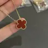 Colar trevo de quatro folhas Fanjia feito de madrepérola branca natural, calcedônia e ágata, banhado a ouro 18K real, corrente para clavícula, finamente trabalhado, atacado do fabricante