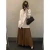 Jaqueta lenço design de nicho MMC outono 2026 retalhos lenço de seda gola V estilo minimalista blazer 63W85139