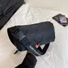 Bolsa de Ombro Nova de Diamante para o Inverno 2025 Bolsa Transversal Esportiva Tendência Bolsa Almofada Casual de Alto Padrão para Mulheres
