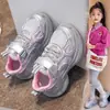 Tênis Dad Shoes Infantil para Meninas Outono 2024 Novo Tênis de Corrida com Solado Macio Tênis de Rede Respirável para Meninas
