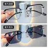 Nuevas gafas para presbicia con cambio de color anti-azul gafas de protección contra radiación ultravioleta color plano cambio de color espejo para ancianos 603