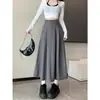 Saia de Tecido de Terno Off-White para Mulheres na Primavera e Verão, Saia Casual Versátil com Caimento em Linha A, Saia de Comprimento Médio de Cintura Alta com Efeito Emagrecedor