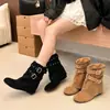 Botas Martin de Fundo Plano com Aumento Interno de Altura Melaleuca Femininas 2026 Outono Novas Botas de Cano Médio Fivela de Rebite Botas Curtas Empilhadas