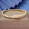 Pulseiras de Unha Novas Europeias e Americanas 2025, Pulseiras Exquisitas de Cobre Micro-Pavimentadas com Zircônia, Pulseiras de Luxo Acessível de Ponta Abertas