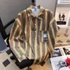 Camisa listrada de manga comprida estilo japonês, unissex, estilo simples de Hong Kong, corte solto, moderna, adequada para o trabalho, com colarinho de lapela
