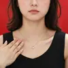 Colar Floral Vazado Tendência Xiaohongshu para Mulheres, Popular entre Influenciadores, Acessório de Corrente de Clavícula Estilo Celebridade em Latão 16K