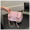 Bolsa transversal ins bolsa feminina 2024 novo estilo moda padrão de diamante fio bordado bolsa quadrada pequena bolsa de ombro com fivela de corrente feminina