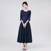Vestido elegante e refinado de comércio exterior para mulheres 2026, estilo japonês e coreano, cor sólida simples, vestido de mãe para banquete de casamento, fornecimento do fabricante
