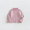 Suéter fofo de gola alta para meninas, nova coleção outono/inverno 2026, suéter de tricô liso para bebês meninas, camada interna infantil, zdm6592