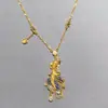 Nuevo collar colgante de pez dorado estilo chino con un diseño dinámico, lujo ligero, elegancia exquisita y estilo grandioso, collar pequeño de pez koi