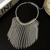Collar de lujo ligero con borlas de diamantes de imitación y estilo discoteca exagerada para mujer, estilo vintage, con cadena de garras, de estilo celebridad de Internet europea y americana
