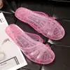 Chanclas planas de suela blanda estilo coreano para uso en exteriores, sandalias de playa de plástico antideslizantes con lentejuelas y diseño calado