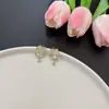 Pendientes de Flor Franceses Dulces y Suaves Incrustados de Diamantes Verano Nicho Elegantes Elegantes Exquisitos Celebridad de Internet Explosiones Pendientes Versátiles