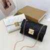 Pode ser uma geração de cross-border atacado Bolsa feminina moda diamante bordado cadeia pequena quadrada fechadura fivela ombro saco slung