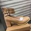 Sandalias de Verano Nuevas con Tacón Grueso de Fábrica Europeas y Americanas para Mujer Zapatos de Mujer de Talla Grande de Comercio Exterior Sandalias de Punta Fina con Hebilla Zapatos de Mujer Transfronterizos