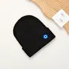 Chapéus de Tricô com Punho Bordado de Cor Pura Europeus e Americanos Personalizados da Amazon em Estoque Chapéus de Tricô Placa Leve Chapéus Bordados de Acrílico
