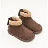 Botas de Neve Grossas e Quentes Infantis 2026 Nova Moda Outono/Inverno Botas Curtas Quentes de Veludo Plus para Meninas Botas de Algodão para Bebê