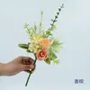 Flores Artificiales de Seda Rosas, Rosas Pequeñas de Primavera, Flores de Eucalipto Atadas a Mano, Flores Falsas, Arreglos Florales DIY Hechos a Mano, Decoraciones para Sala de Estar