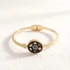 Nueva oferta especial pulsera de acero inoxidable de alta calidad, versátil, moderna, que conserva el color, para mujer, joyería de pulsera de lujo ligero de acero de titanio
