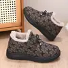 2026 Novos Sapatos de Tecido Velho de Pequim Sapatos de Algodão Femininos Inverno Com Pelúcia Espessados Quentes Antiderrapantes Sola Macia Sapatos para Mães de Meia-idade